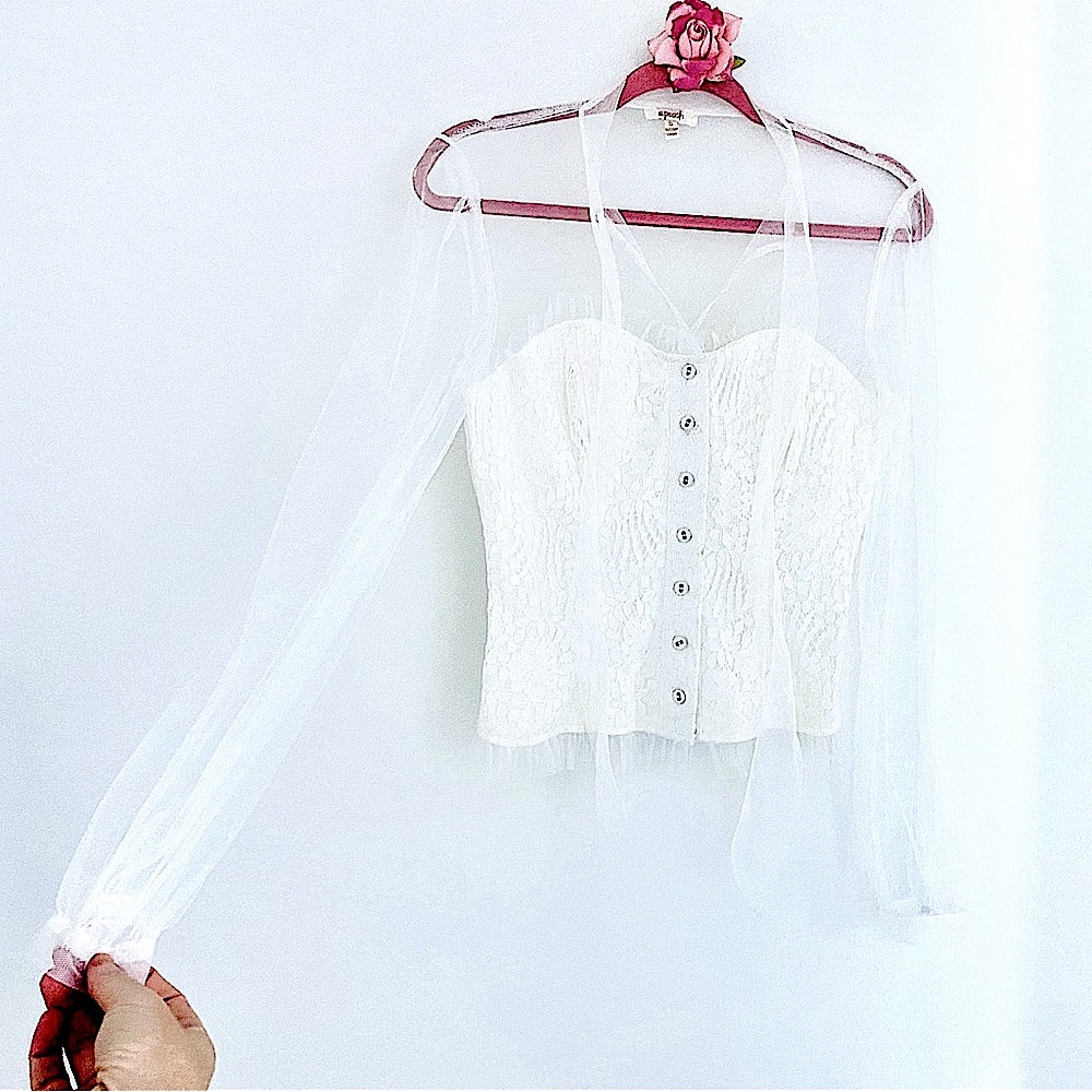 💕Beautiful White Lace Sheer Long Sleeve Top SZ S - Picture 2 of 14